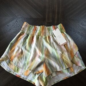 NWT CALIA High-Rise Step Up Short - Filtered Flora Multi, Women's XS